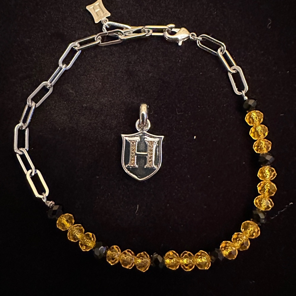 Harry Potter Hufflepuff bracelet with yellow beads and charm